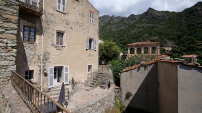 Maison ancienne dans le village T3 / 4 personnes Lama Corse