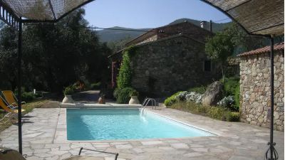 Ancien pressoir à huile rénové avec piscine Lama Corse